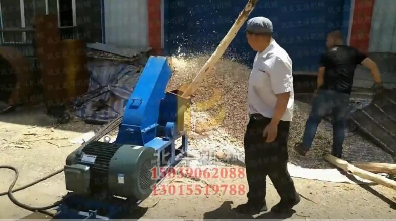 木材削片機生產(chǎn)的木片切面平整、厚度均勻